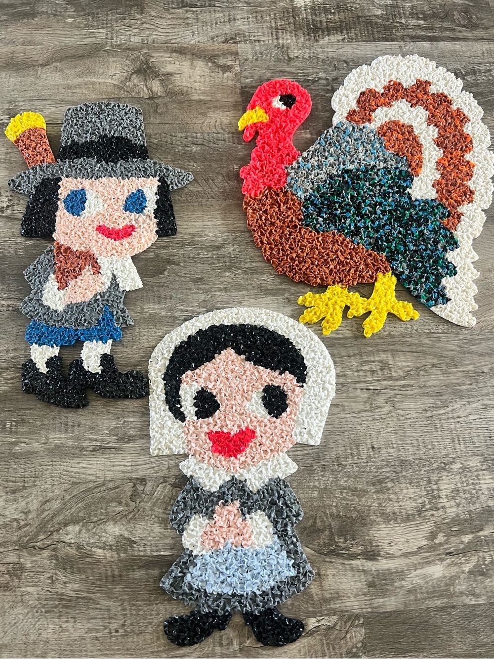 Rare Vintage set of 3 Popcorn Melted Plastic Art Thanksgiving Pilgrim & Turkey